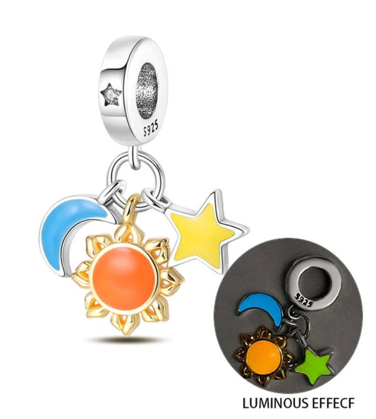 Charm Brilla en la Oscuridad Sol Luna Estrella - palacecharacters