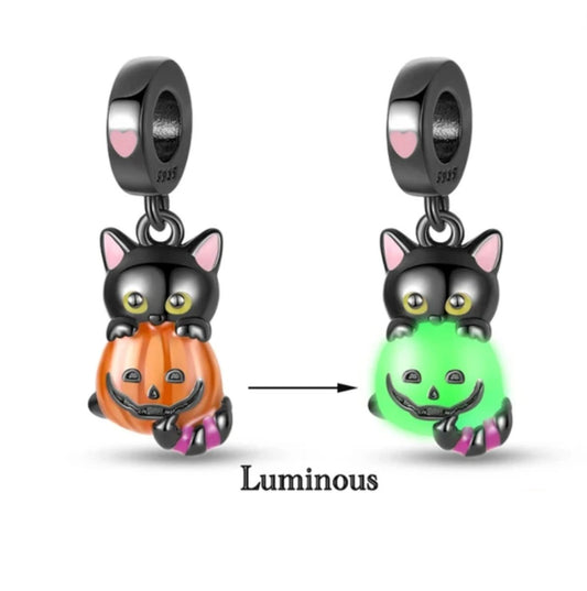 Charm Halloween Gatito Negro con Calabaza - palacecharacters